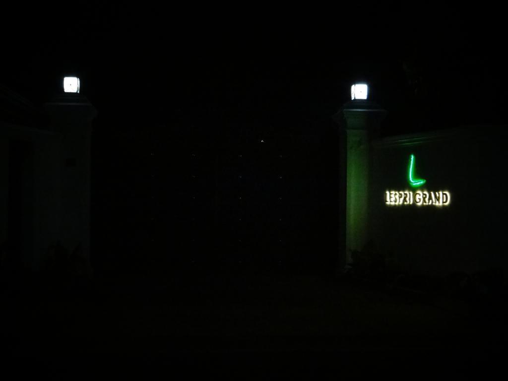 Lespri Grand Hotel Negombo Bagian luar foto